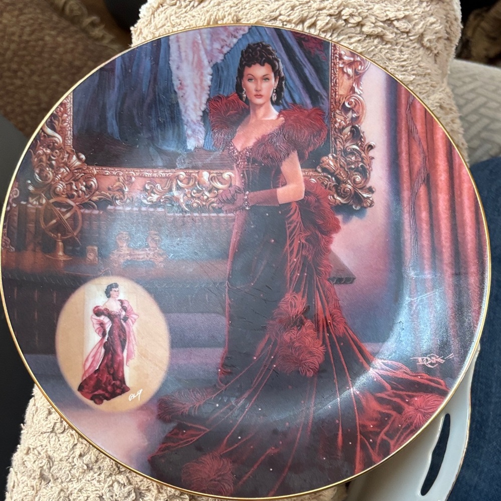 Limited edition decorative plate “The Red Dress”.